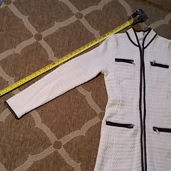 Beautiful stylish long cream jacket - Picture 5 of 7